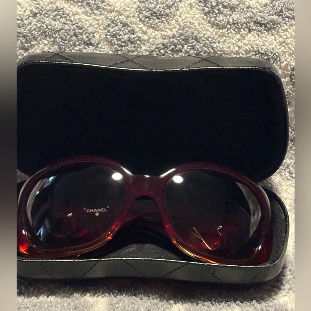 CHANEL 5166 Sunglasses in color 11413B - Picture 5 of 15